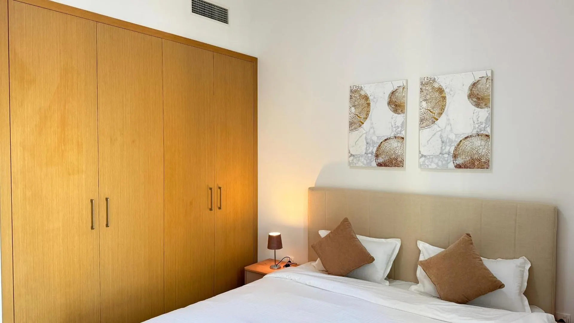 Premium 2 Bedroom Creek Horizon Dubai 0*,  United Arab Emirates