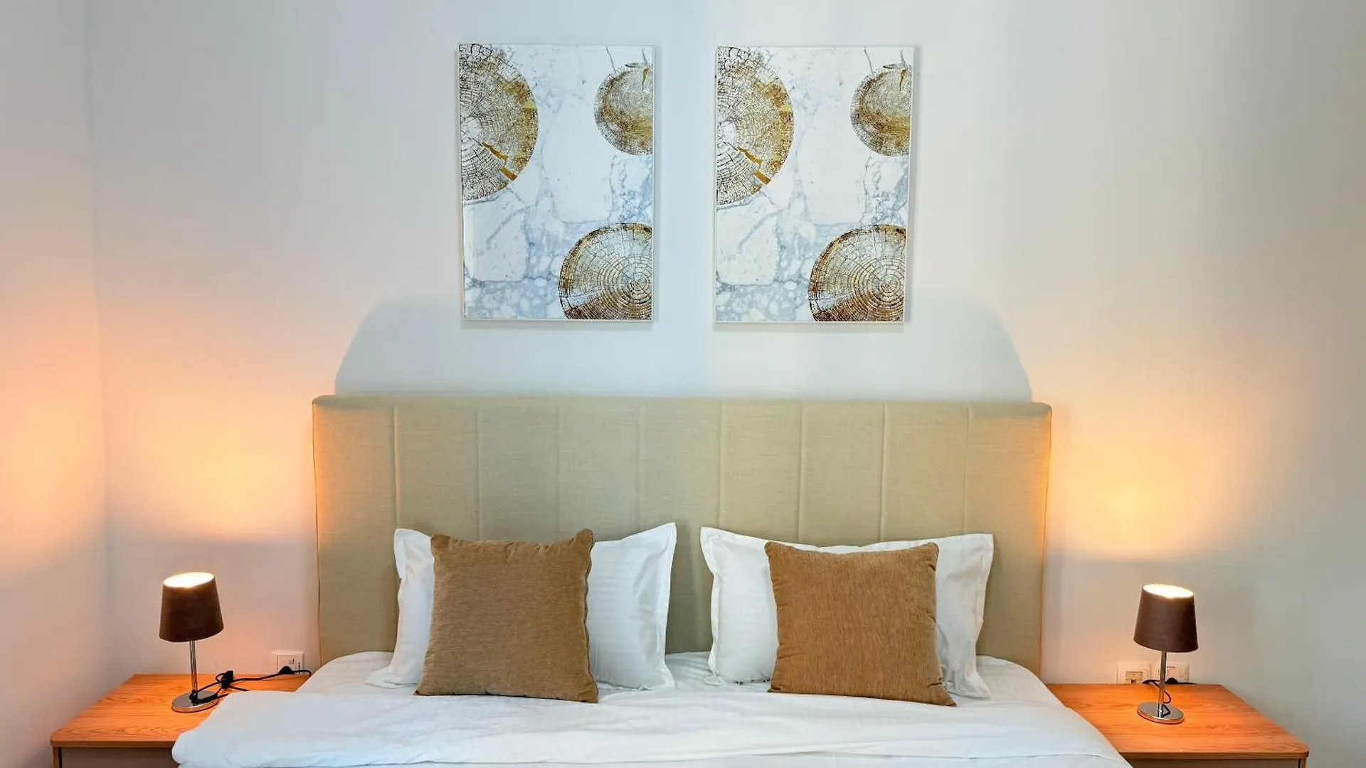 Premium 2 Bedroom Creek Horizon Dubai